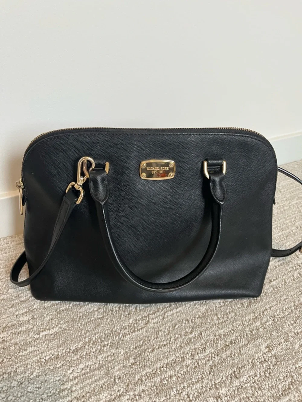 Michael Kors Black Saffiano Leather Satchel Medium Dome Bag Gold Hardware - Picture 7 of 16